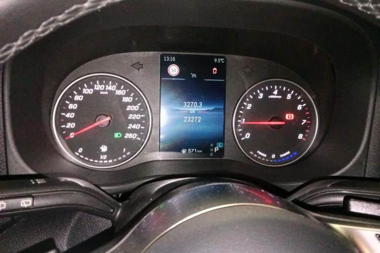 Used Mercedes-Benz Vito 2024 2.0T Business Version 7 Seats Instrument Cluster