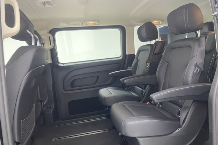 Used Mercedes-Benz Vito 2024 2.0T Business Version 7 Seats Interior 3