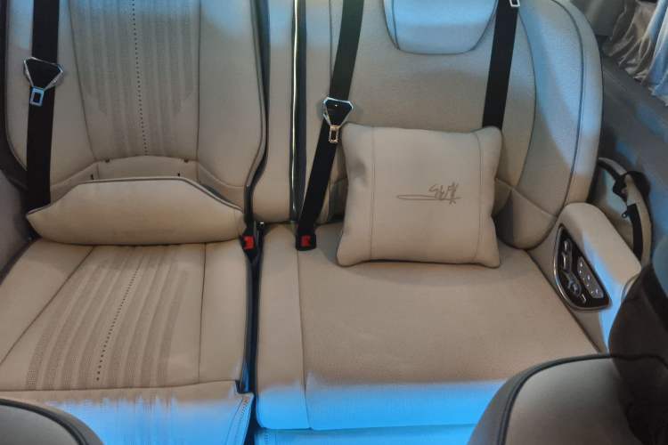 Used Mercedes-Benz Vito 2024 2.0T Business Version 7 Seats Interior 6