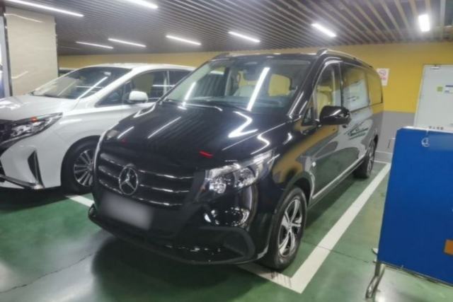 Mercedes-Benz Vito 2024 2.0T Elite Version 7 Seats usata