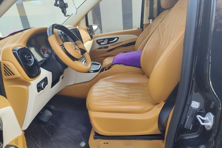 Used Mercedes-Benz Vito 2024 2.0T Elite Version 7 Seats Left Front Seat