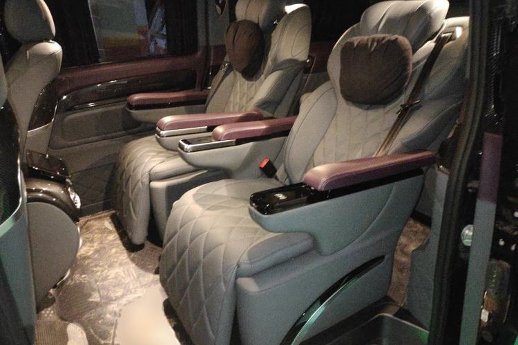 Used Mercedes-Benz Vito 2024 2.0T Business Version 7 Seats Left Rear Seat