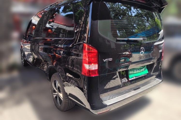 Used Mercedes-Benz Vito 2024 2.0T Elite Version 7 Seats Rear Left 45 Deg