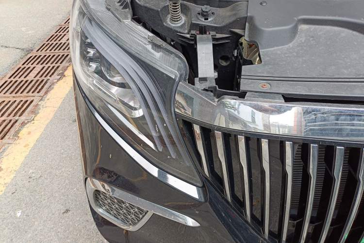 Used Mercedes-Benz Vito 2024 2.0T Business Version 7 Seats Right Front Headlight