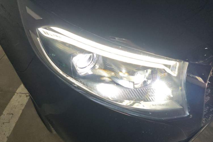 Used Mercedes-Benz Vito 2024 2.0T Business Version 7 Seats Right Front Headlight