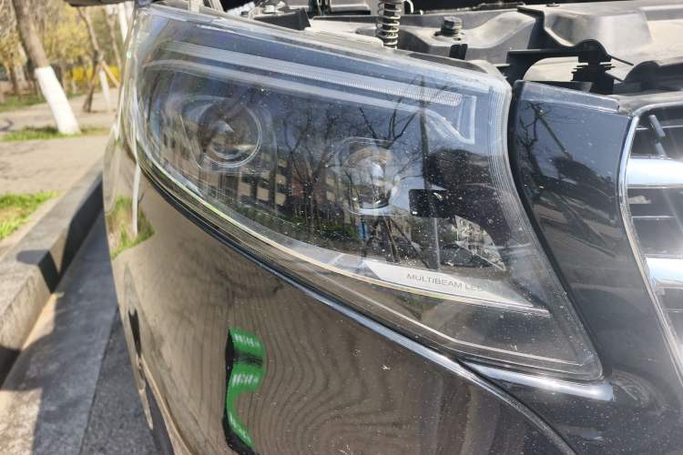 Used Mercedes-Benz Vito 2024 2.0T Business Version 7 Seats Right Front Headlight
