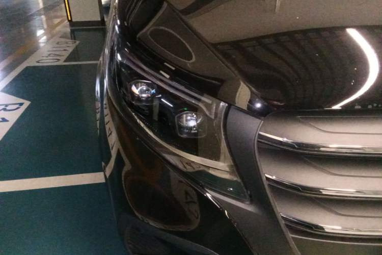 Used Mercedes-Benz Vito 2024 2.0T Business Version 7 Seats Right Front Headlight