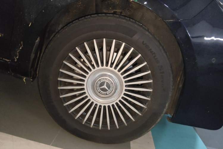 Used Mercedes-Benz Vito 2024 2.0T Business Version 7 Seats Right Front Wheel Hub