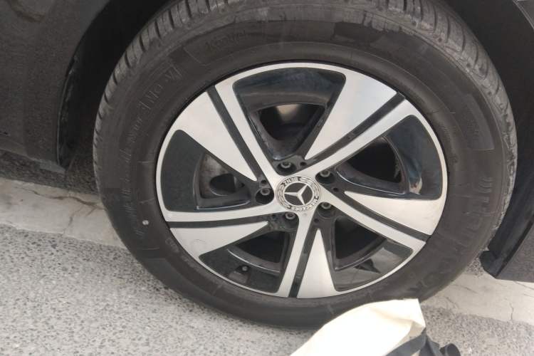 Used Mercedes-Benz Vito 2024 2.0T Business Version 7 Seats Right Front Wheel Hub