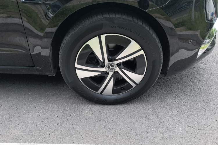 Used Mercedes-Benz Vito 2024 2.0T Business Version 7 Seats Right Front Wheel Hub
