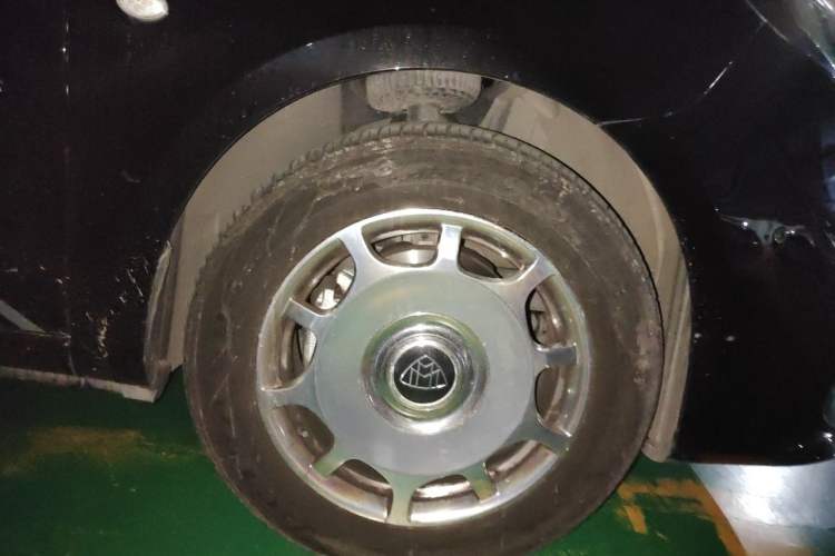 Used Mercedes-Benz Vito 2024 2.0T Business Version 7 Seats Right Front Wheel Hub