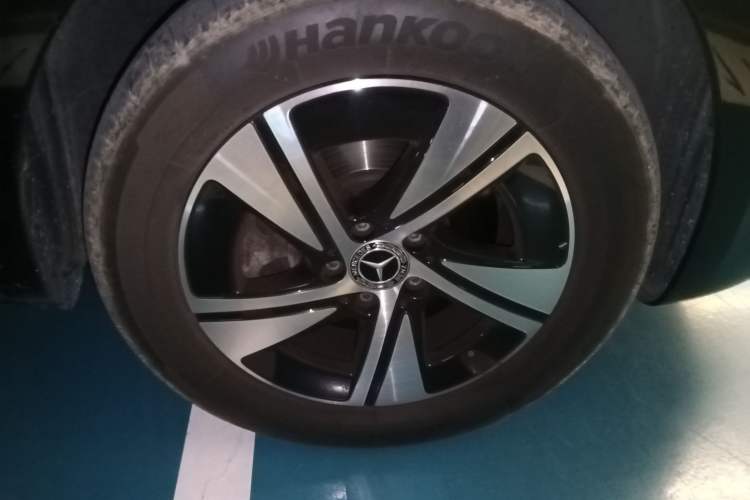 Used Mercedes-Benz Vito 2024 2.0T Business Version 7 Seats Right Front Wheel Hub
