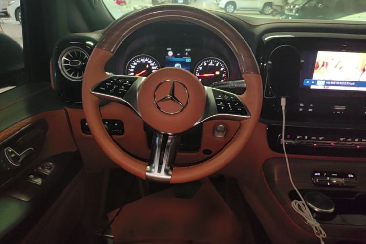 Used Mercedes-Benz Vito 2024 2.0T Business Version 7 Seats Steering Wheel