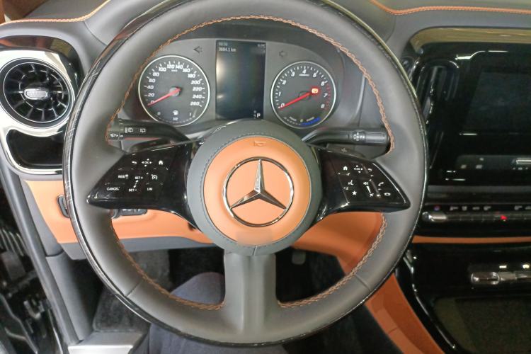 Used Mercedes-Benz Vito 2024 2.0T Elite Version 7 Seats Steering Wheel