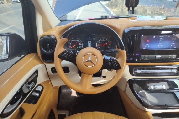 Used Mercedes-Benz Vito 2024 2.0T Elite Version 7 Seats Steering Wheel