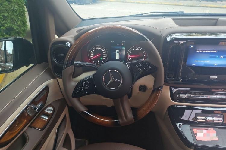 Used Mercedes-Benz Vito 2024 2.0T Elite Version 7 Seats Steering Wheel
