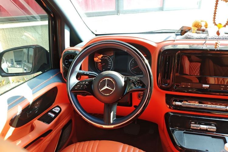 Used Mercedes-Benz Vito 2024 2.0T Elite Version 7 Seats Steering Wheel