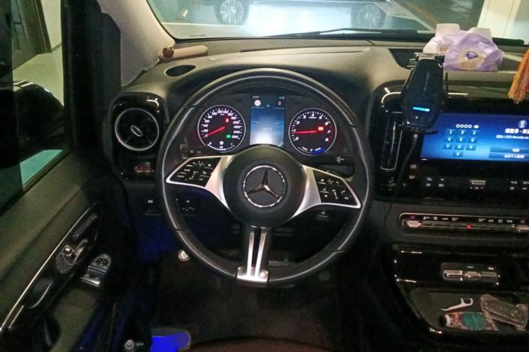 Used Mercedes-Benz Vito 2024 2.0T Business Version 7 Seats Steering Wheel