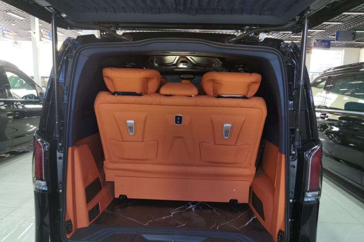 Used Mercedes-Benz Vito 2024 2.0T Business Version 7 Seats Trunk