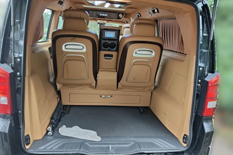Used Mercedes-Benz Vito  Trunk