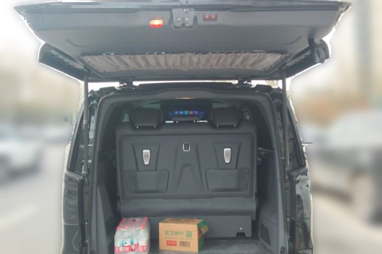 Used Mercedes-Benz Vito 2024 2.0T Business Version 7 Seats Trunk