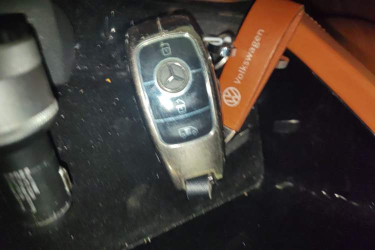 Used Mercedes-Benz Vito 2024 2.0T Business Version 7 Seats Vehicle Key