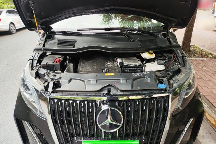 Used Mercedes-Benz Vito  Engine Bay