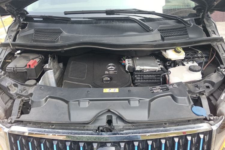 Used Mercedes-Benz Vito 2025 2.0T Business 7-Seater Engine Bay