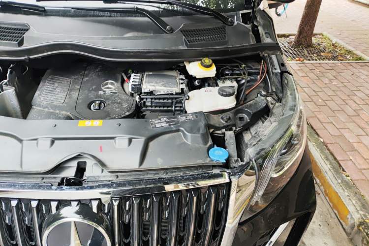 Used Mercedes-Benz Vito  Engine Bay Left