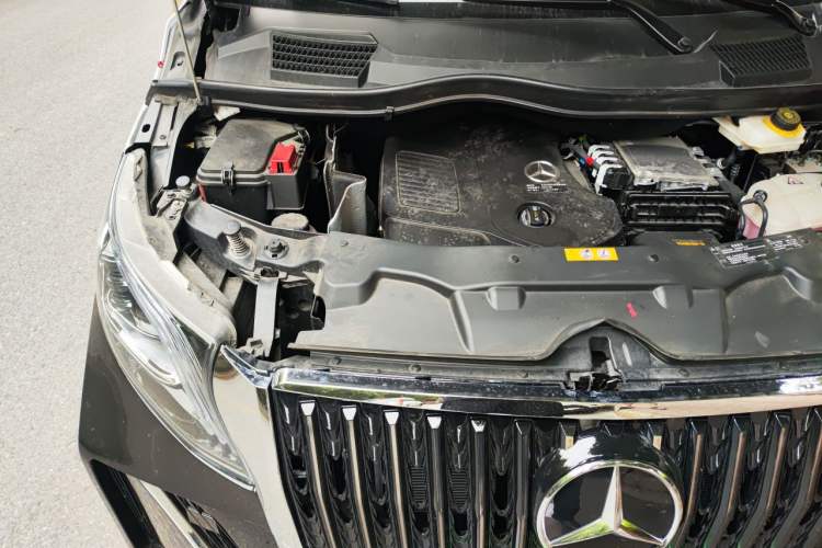 Used Mercedes-Benz Vito  Engine Bay Right