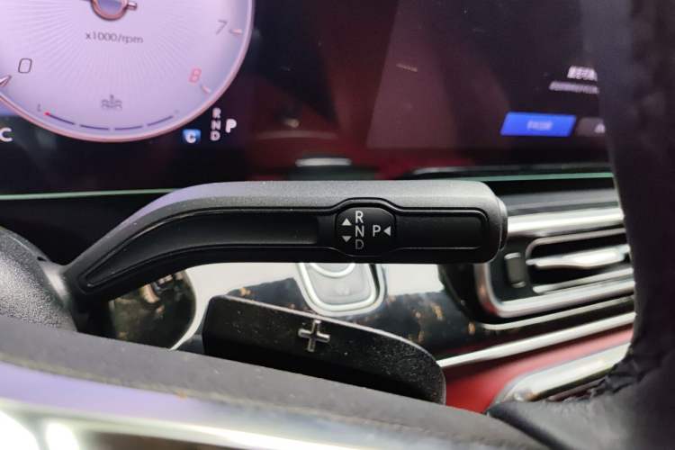 Used Mercedes-Benz Vito  Gear Lever