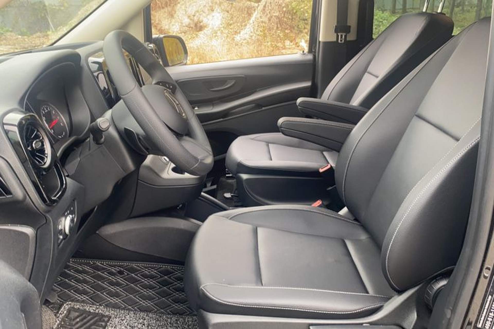 Used Mercedes-Benz Vito 2025 2.0T Elite 7-Seater Left Front Seat