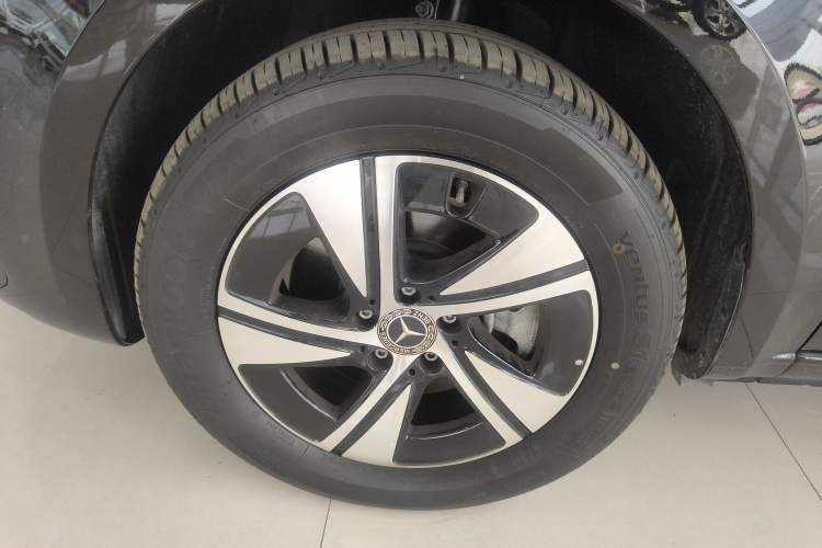 Used Mercedes-Benz Vito 2025 2.0T Elite 7-Seater Left Front Wheel Hub