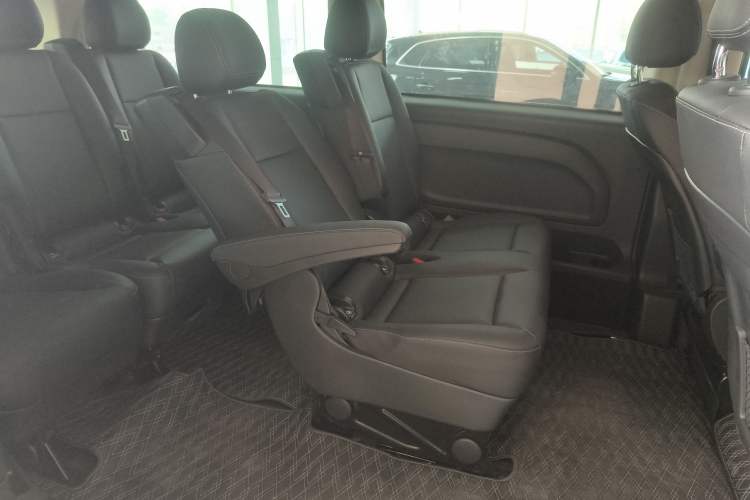 Used Mercedes-Benz Vito 2025 2.0T Elite 7-Seater Left Rear Seat