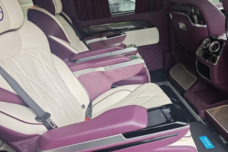 Used Mercedes-Benz Vito 2025 2.0T Elite 7-Seater Left Rear Seat