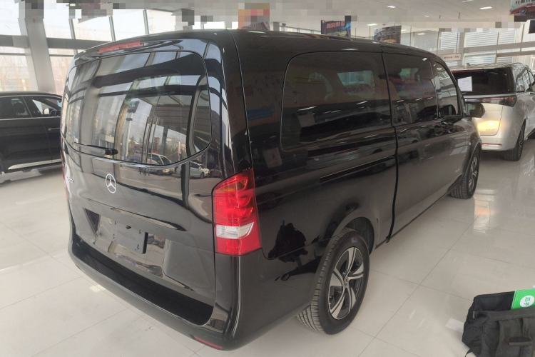 Used Mercedes-Benz Vito 2025 2.0T Elite 7-Seater Rear Right 45 Deg