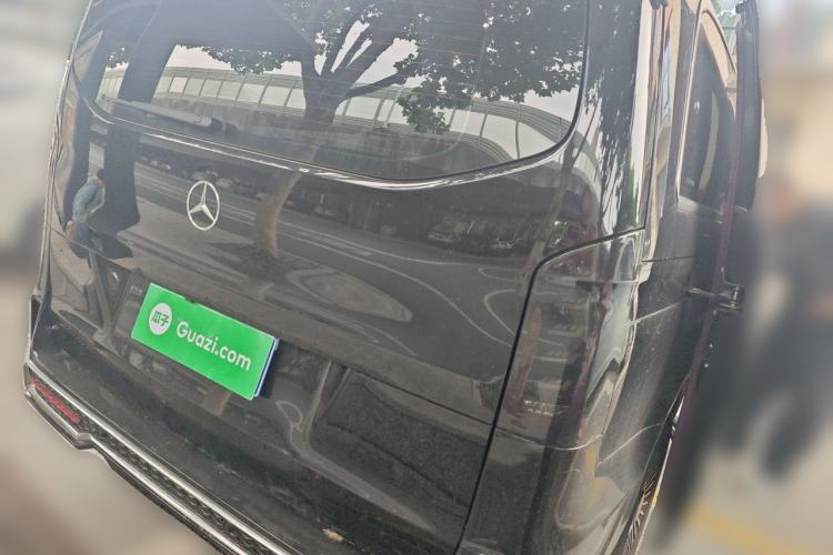 Used Mercedes-Benz Vito 2025 2.0T Elite 7-Seater Rear Right 45 Deg