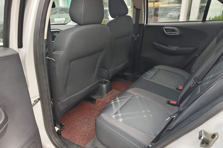 Used MG 3 2017 1.5L Automatic Smart Connect Elite Edition Interior 3