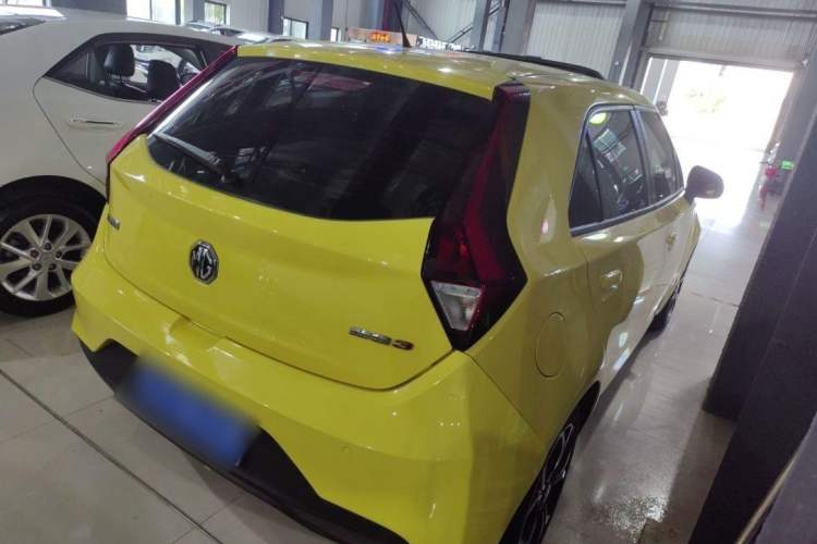 Used MG 3 2017 1.5L Automatic Smart Connect Luxury Edition Exterior 5