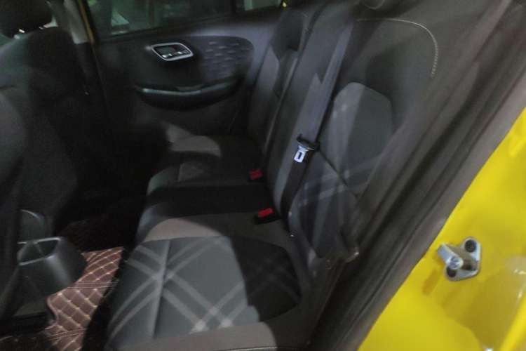 Used MG 3 2017 1.5L Automatic Smart Connect Luxury Edition Interior 3