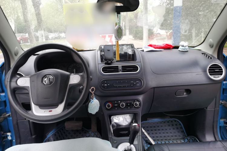 Used MG 3 2011 1.3L AMT Comfort Edition Center Console
