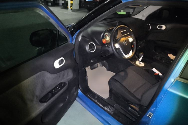 Used MG 3 2011 1.5L AMT Elite Edition Driver Seat