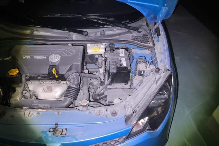 Used MG 3 2011 1.5L AMT Elite Edition Engine Bay Left