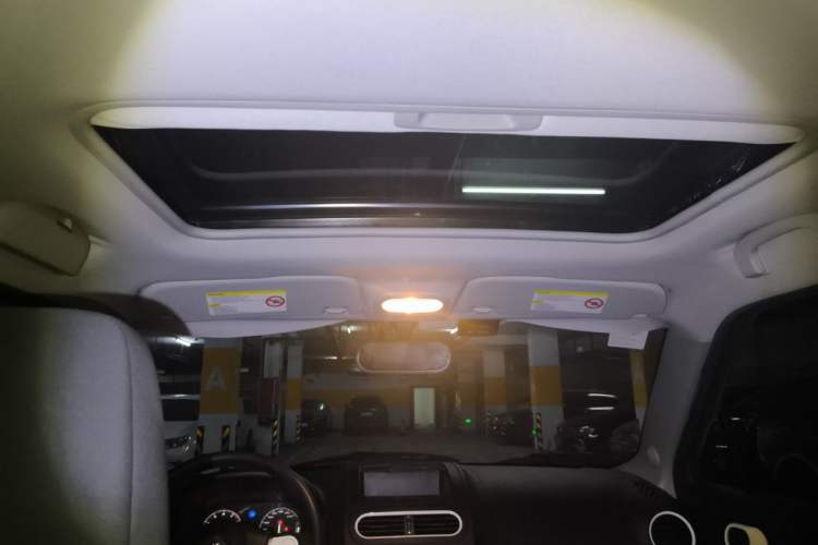 Used MG 3 2011 1.5L AMT Elite Edition Headliner