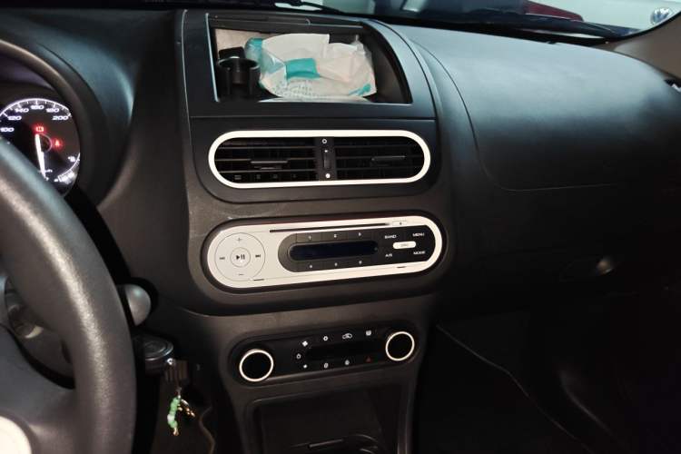 Used MG 3 2011 1.5L AMT Elite Edition Audio And AC Panel