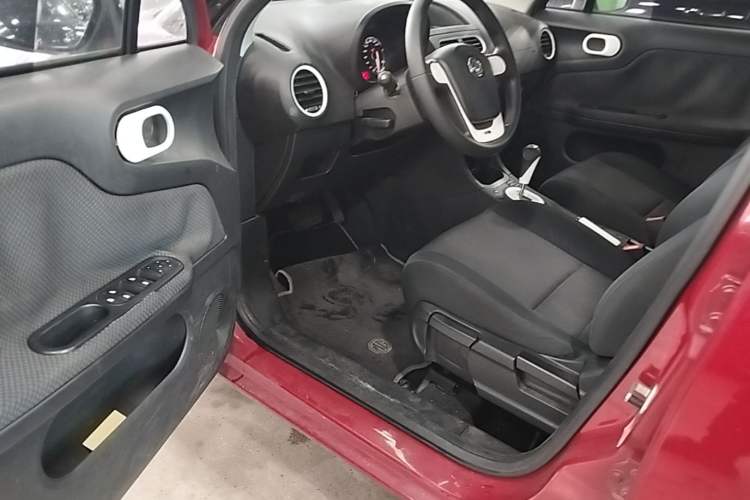 Used MG 3 2011 1.5L AMT Elite Edition Driver Seat