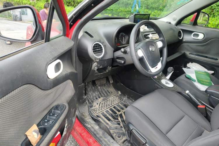 Used MG 3 2011 1.5L AMT Elite Edition Driver Seat