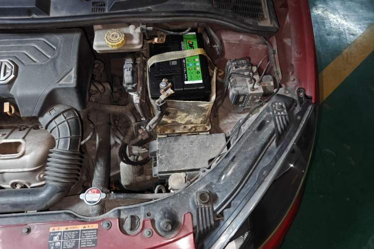 Used MG 3 2011 1.5L AMT Elite Edition Engine Bay Left