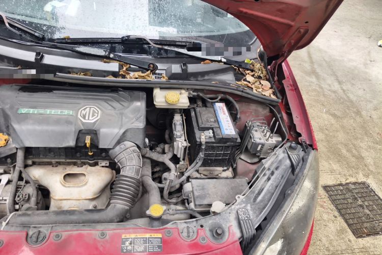 Used MG 3 2011 1.5L AMT Elite Edition Engine Bay Left