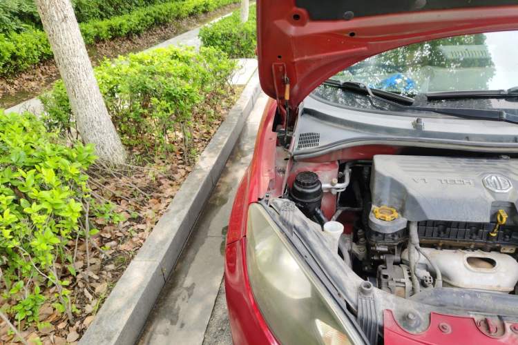 Used MG 3 2011 1.5L AMT Elite Edition Engine Bay Right